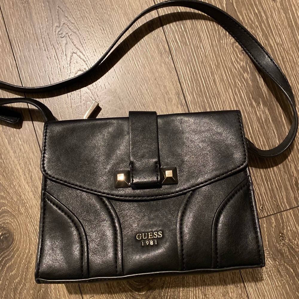 Guess Crossbody